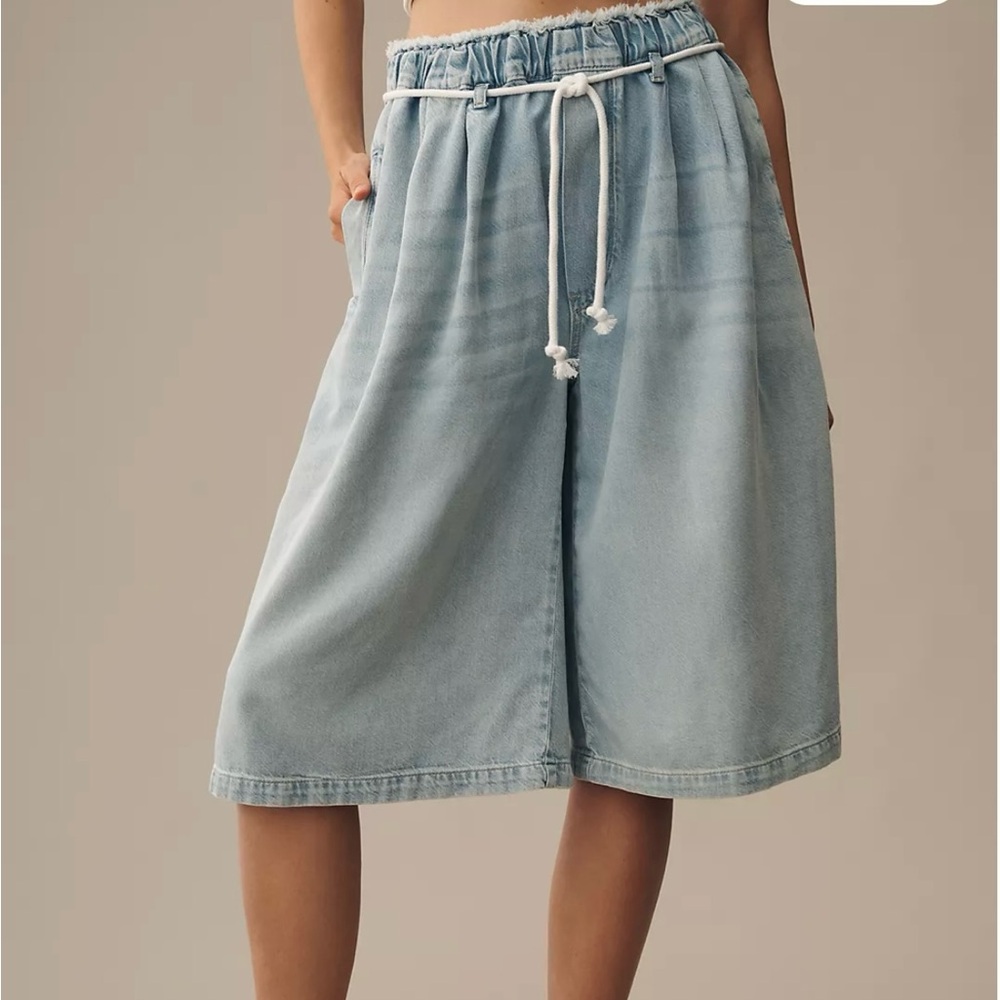 Anthropologie Pilcro Cropped PJ Wide Leg Jeans Large. Worn a couple of times - Picture 3 of 5